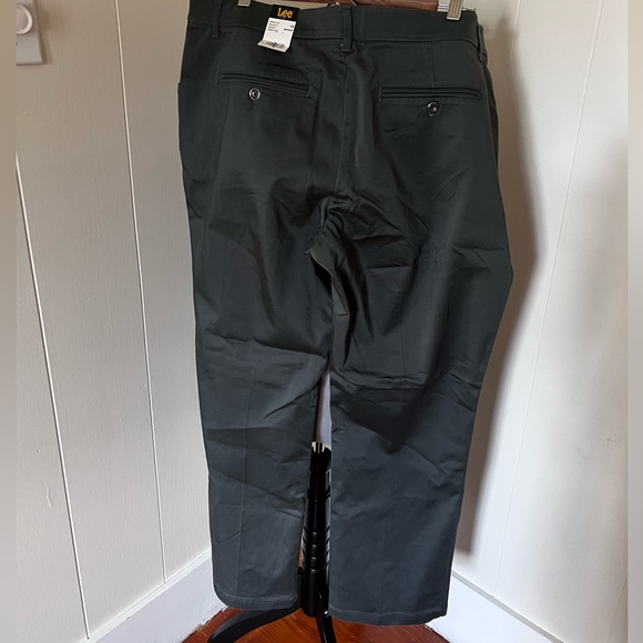 NWT Lee Trouser Pants, Gray, Size 18 - Picture 6 of 7